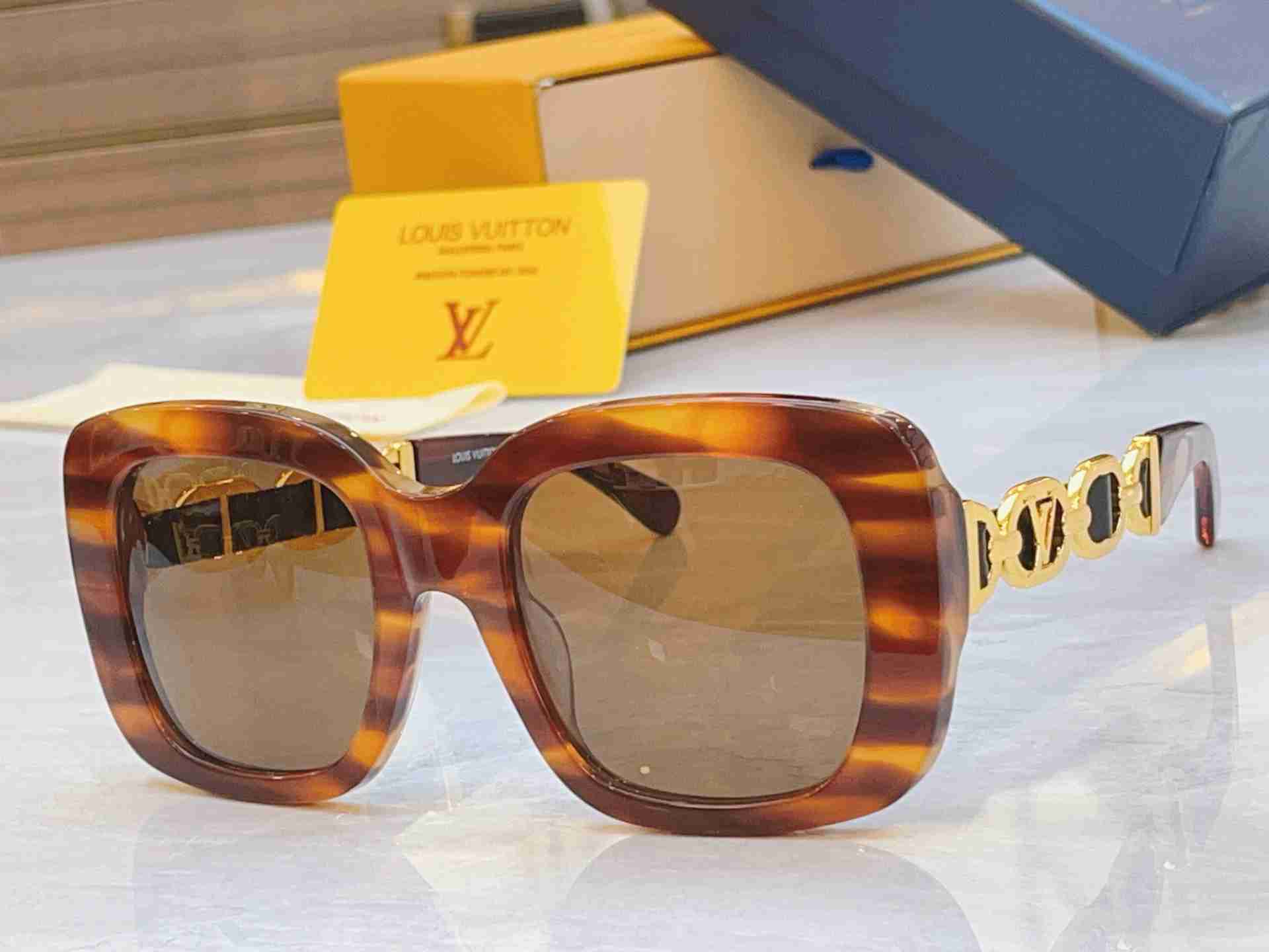 Louis  Vuitton sunglasses LVAA45