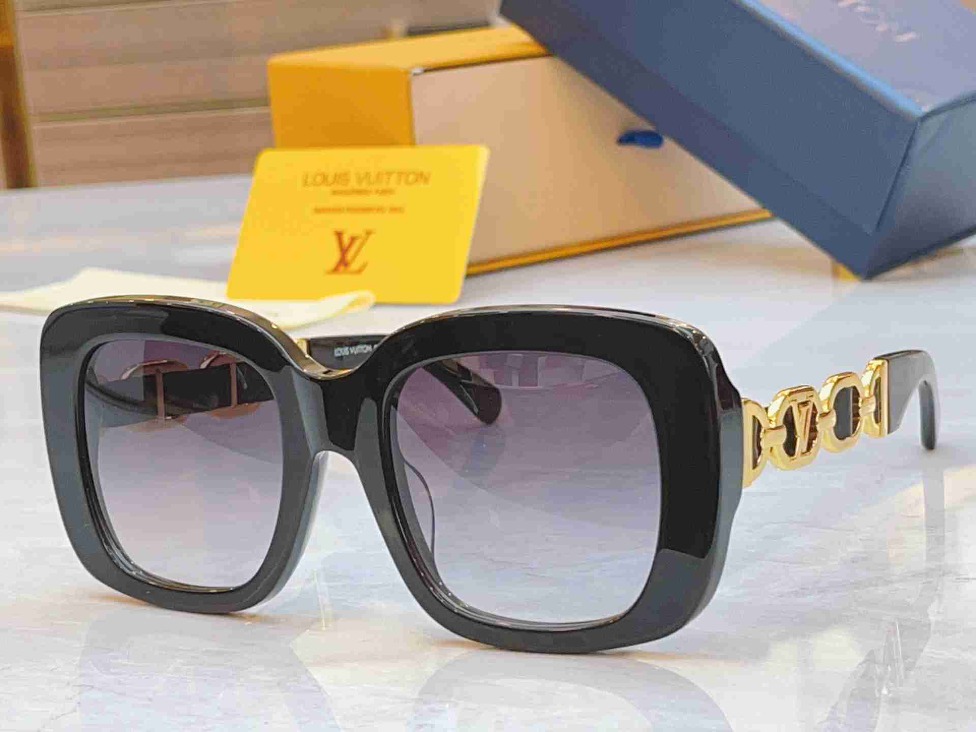 Louis  Vuitton sunglasses LVAA46