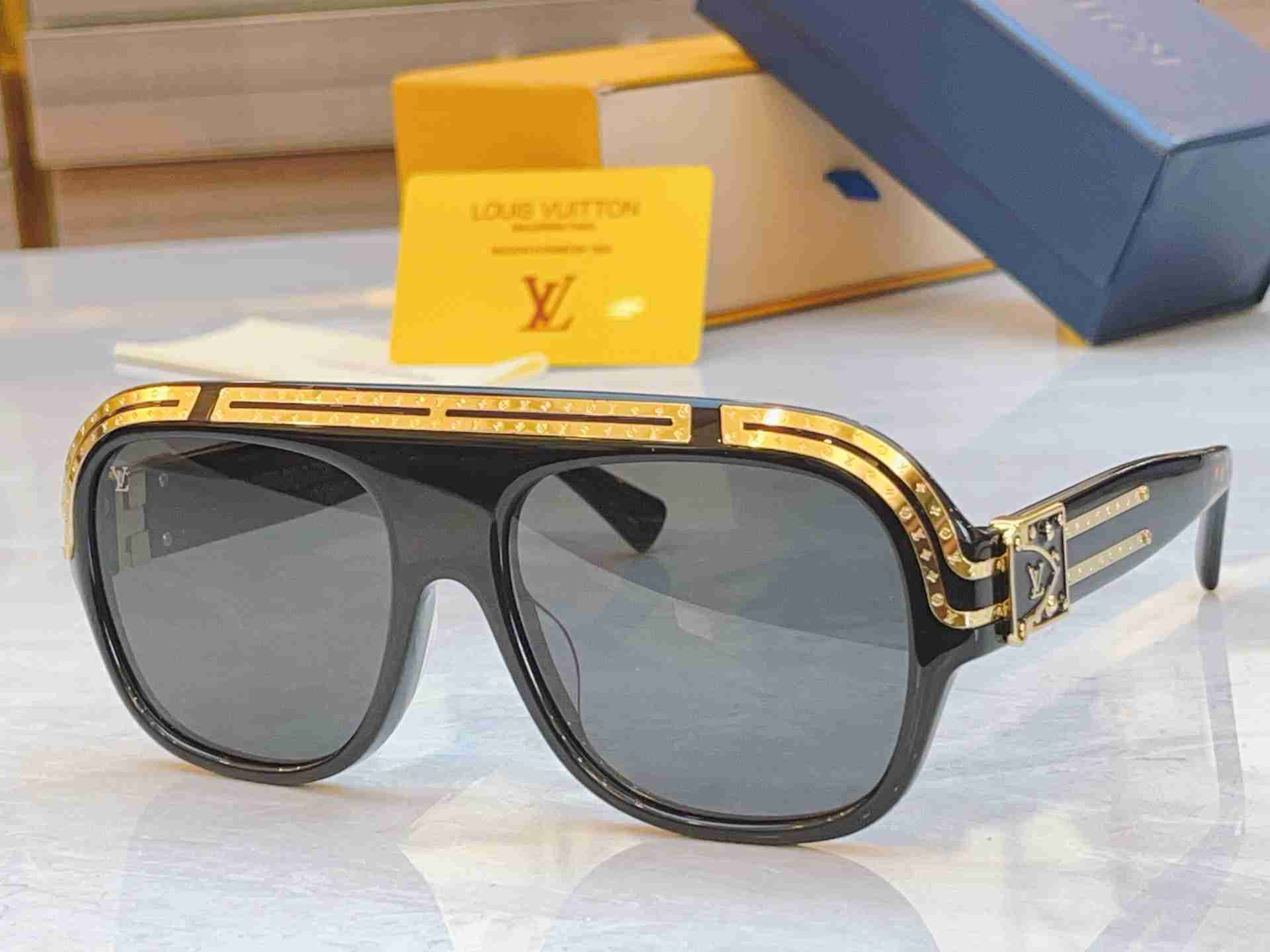 Louis  Vuitton sunglasses LVAA53