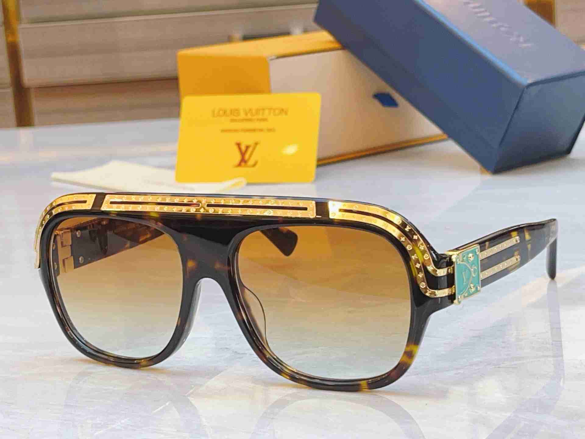 Louis  Vuitton sunglasses LVAA54