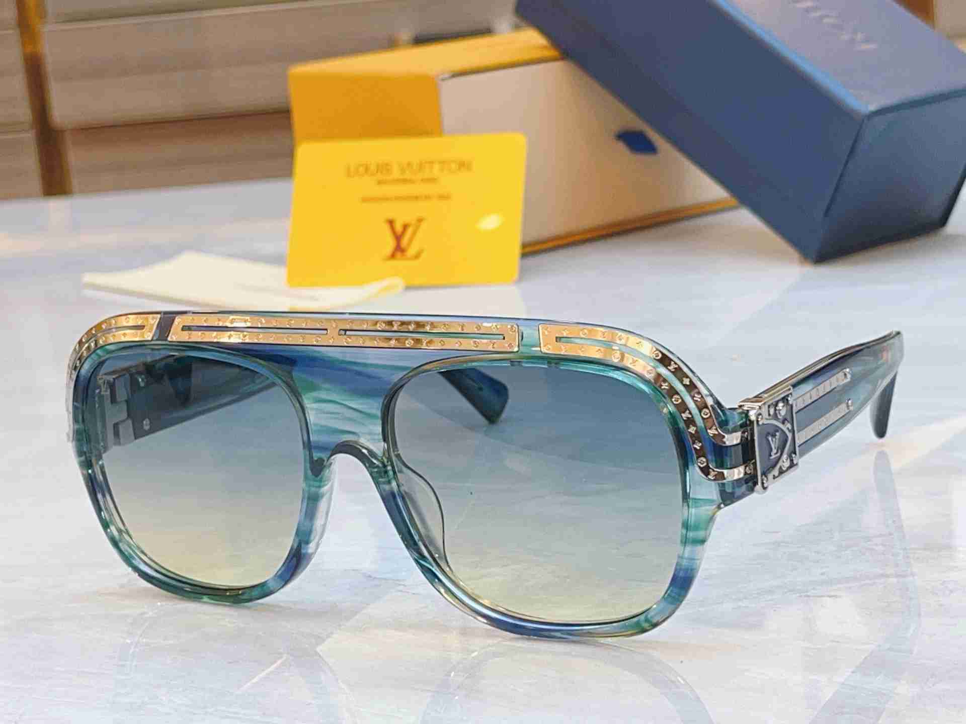 Louis  Vuitton sunglasses LVAA59