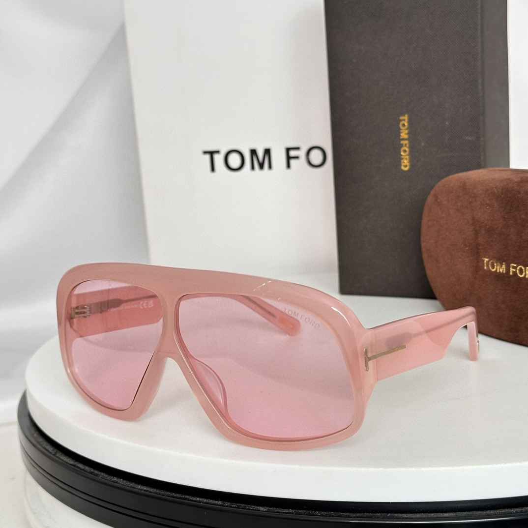 TOM  FORD sunglasses