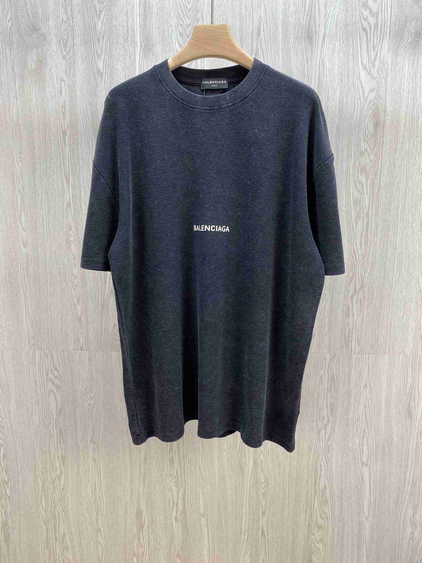 Balenciaga     T-shirt BAY0241