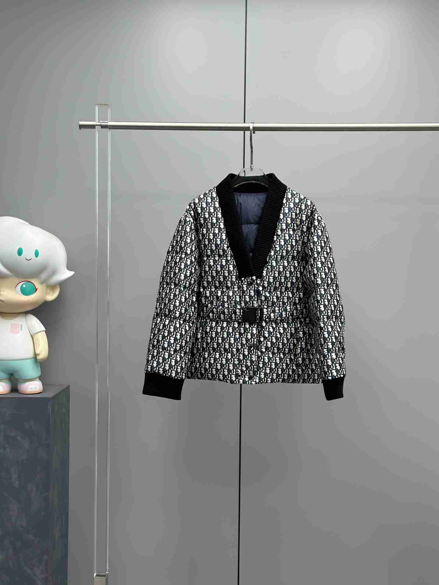 Dior    Tops DIY0292