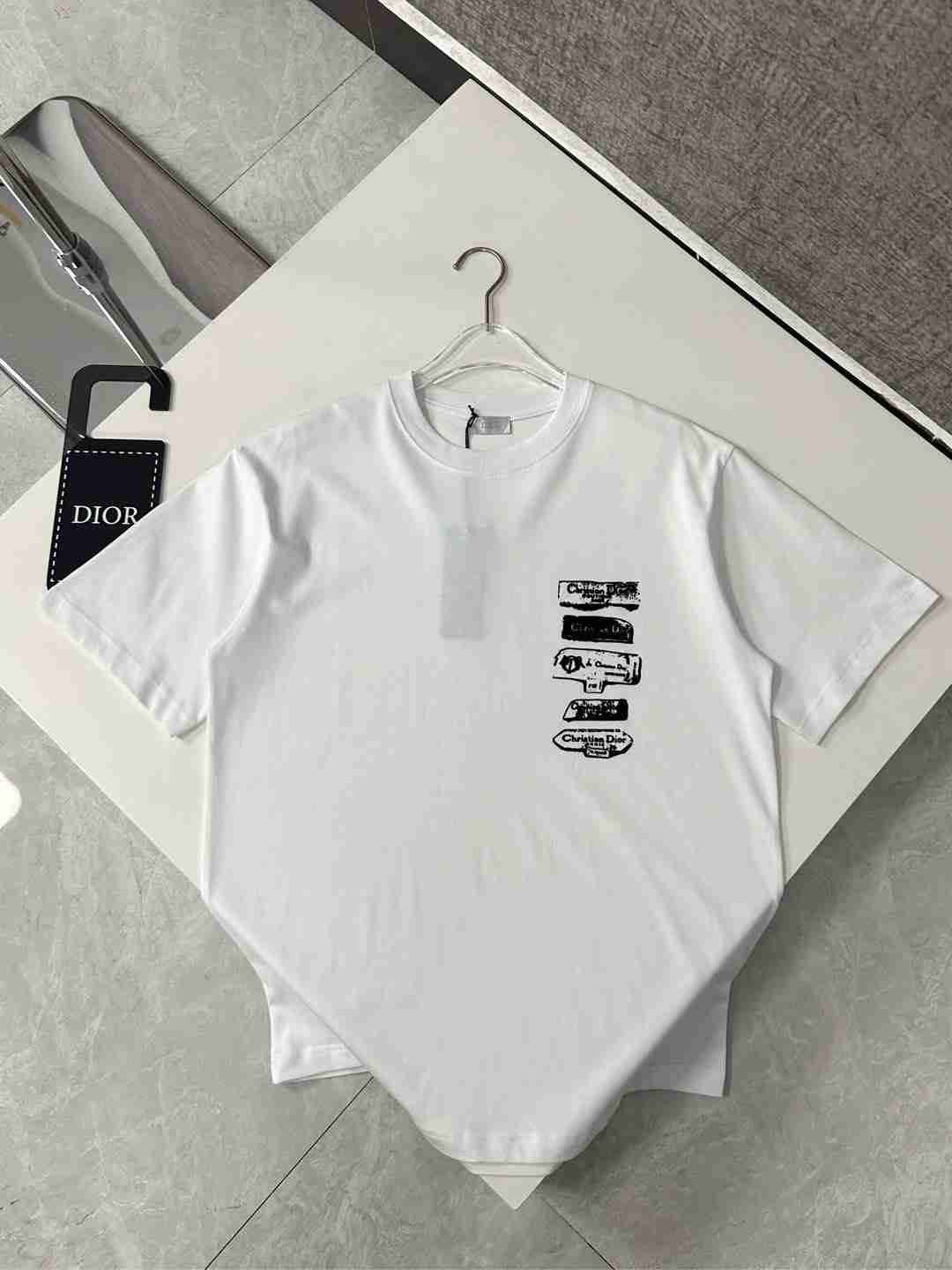 Dior    T Shirt DIY0317