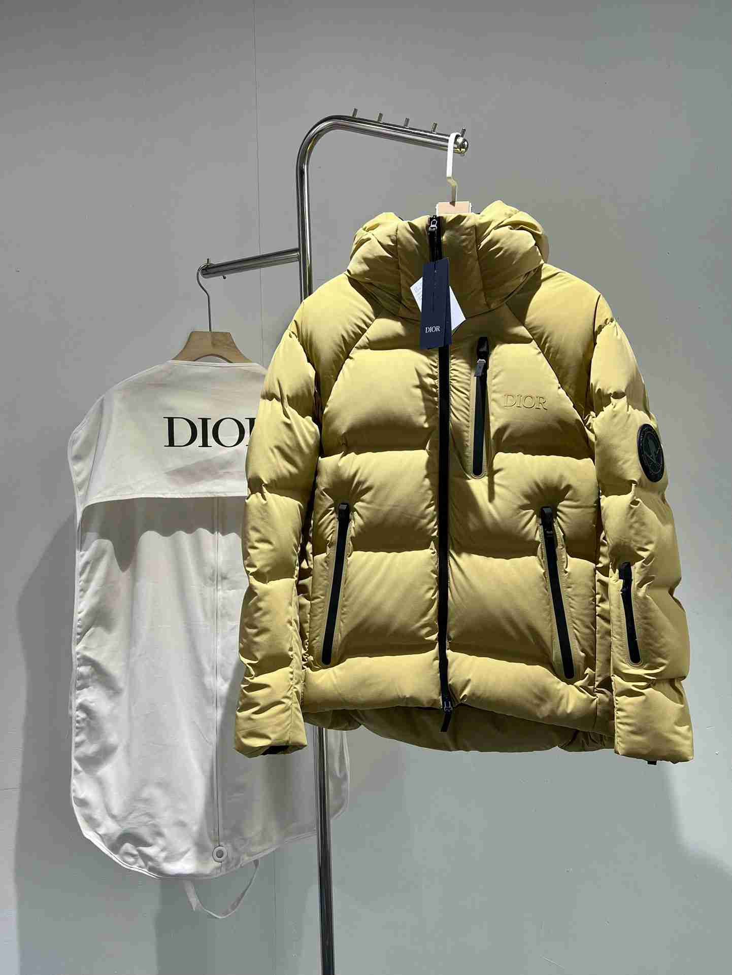 Dior     Tops DIY0339