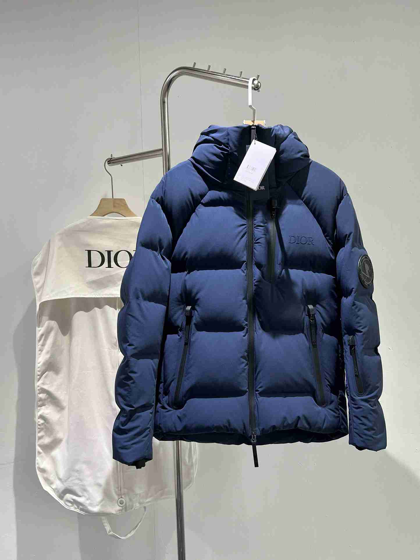 Dior     Tops DIY0340
