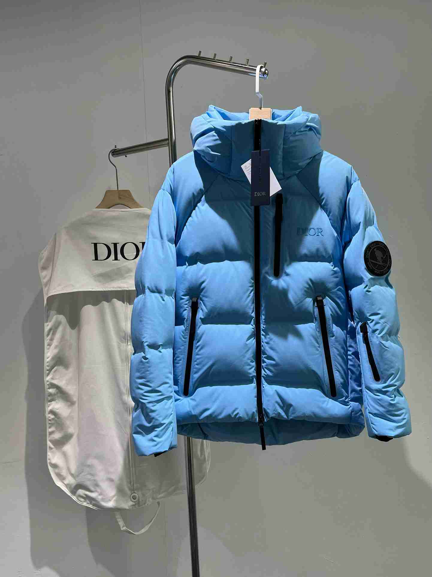 Dior     Tops DIY0341