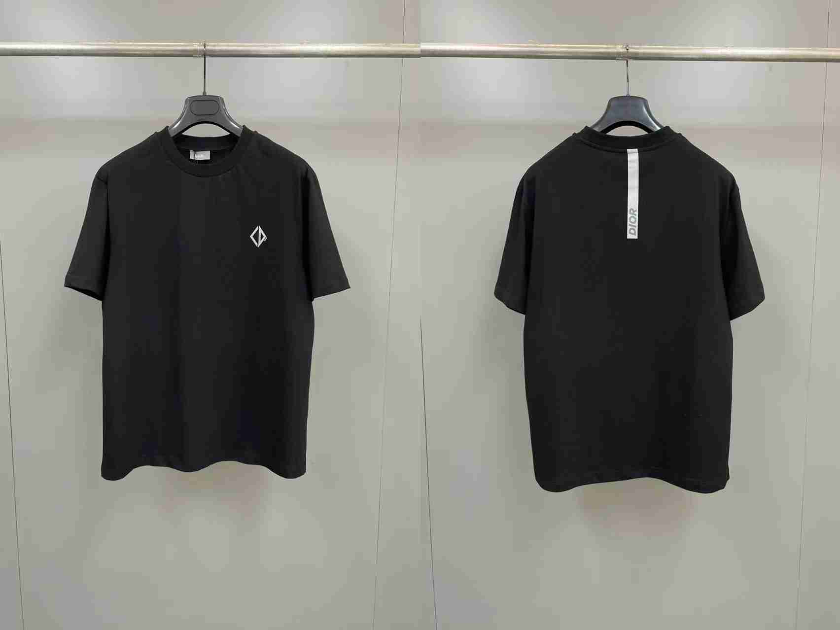 Dior     T Shirt DIY0342