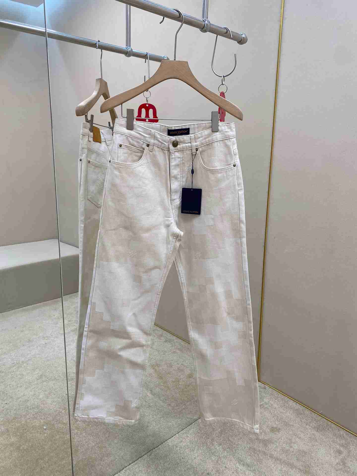LV Pants LVK0003