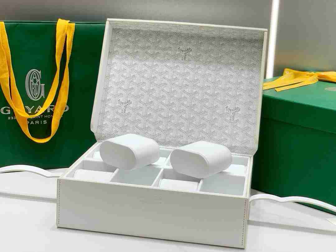 Watch  case GYH0001