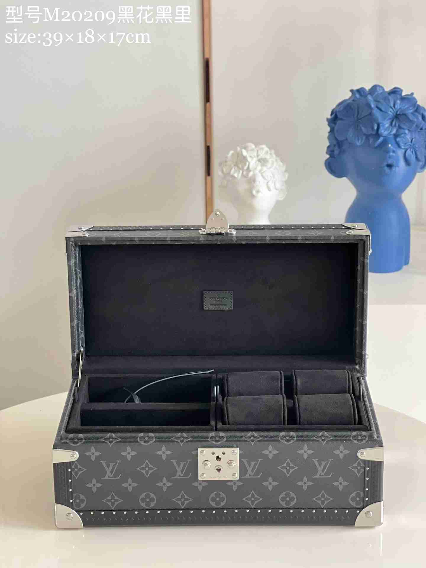 Watch case WA0018