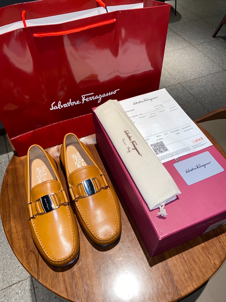 Salvatore Ferragamo SF0018