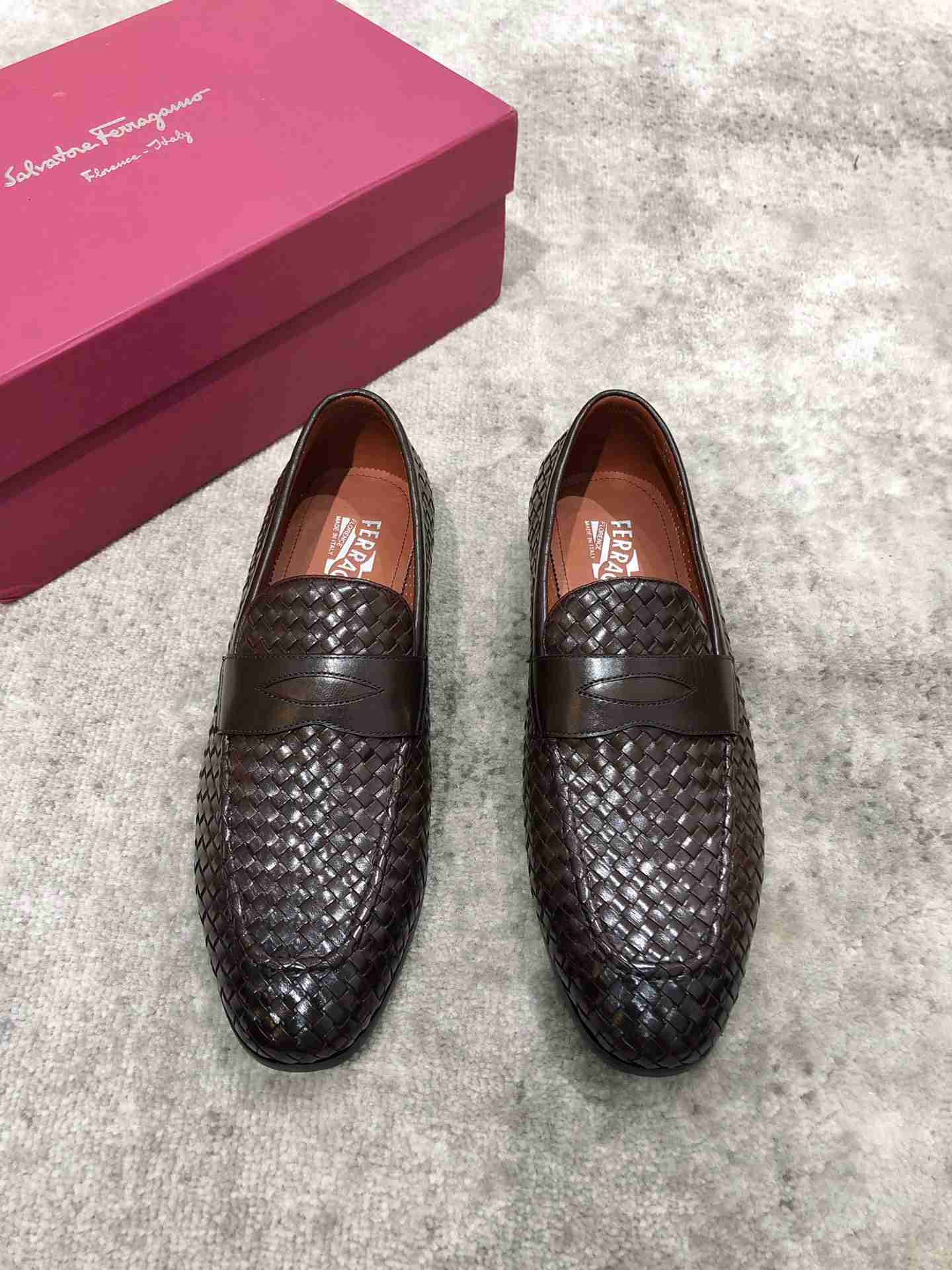 Salvatore Ferragamo SF0025