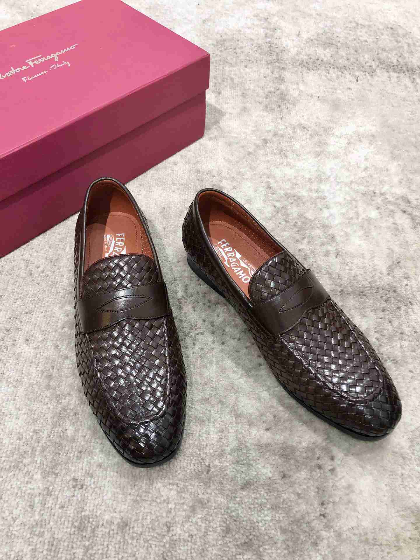 Salvatore Ferragamo SF0025