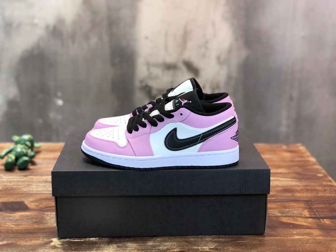 ‌Air Jordan AJ0105
