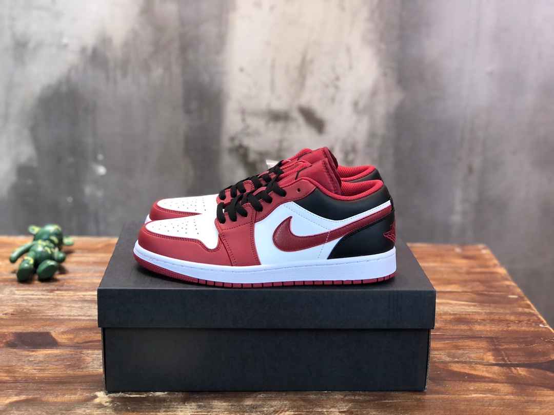 ‌Air Jordan AJ0108