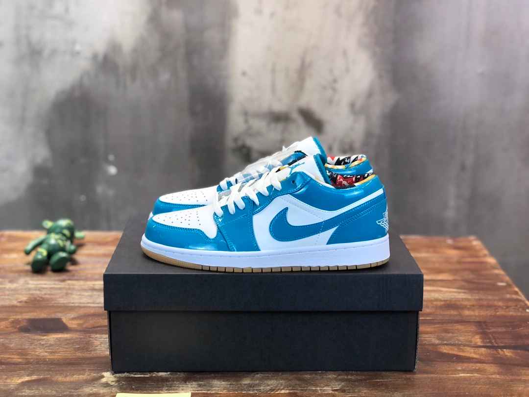 ‌Air Jordan AJ0110