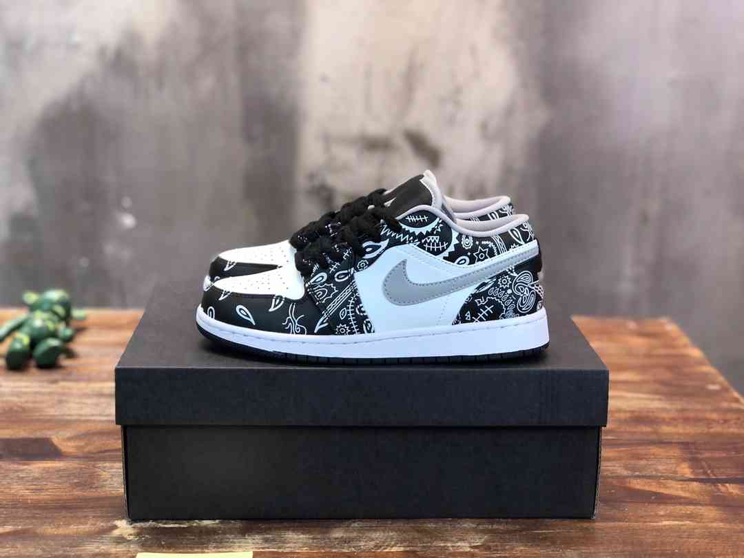 ‌Air Jordan AJ0114