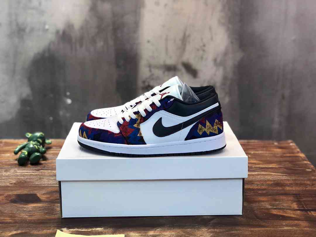 ‌Air Jordan AJ0118