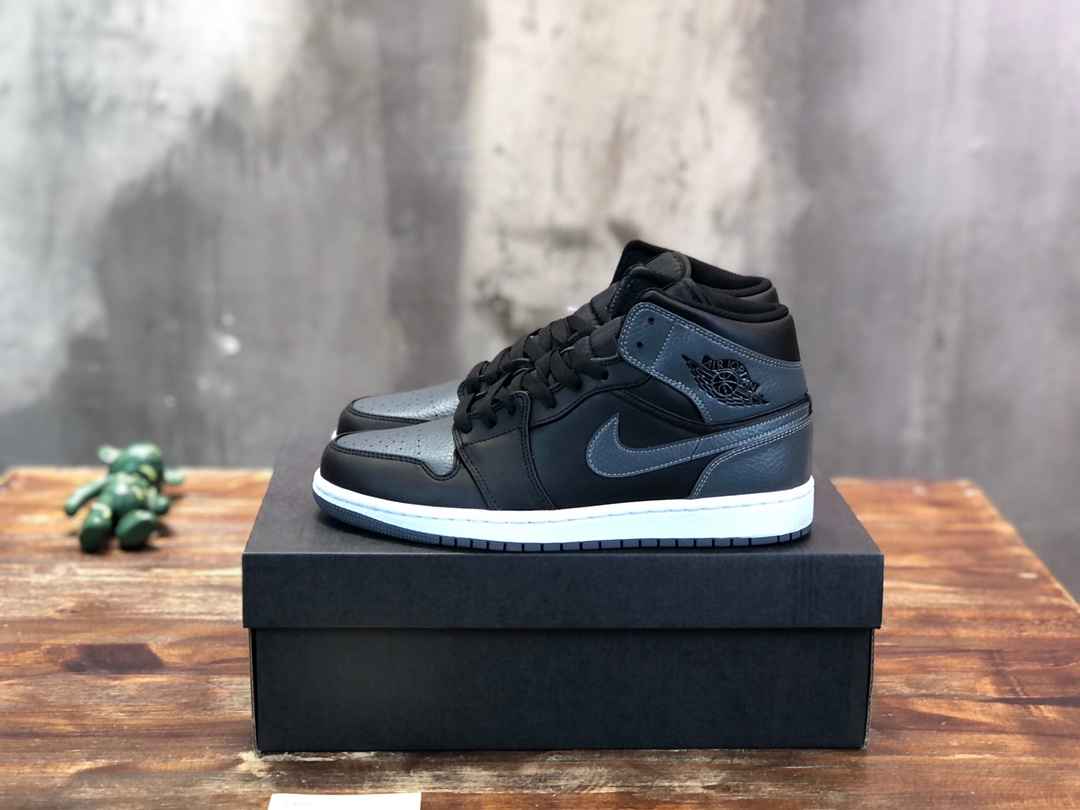 ‌Air Jordan AJ0134