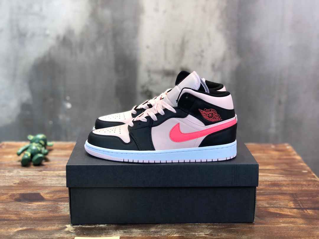 ‌Air Jordan AJ0135
