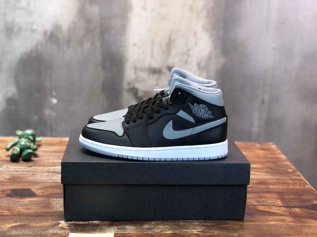 ‌Air Jordan AJ0140