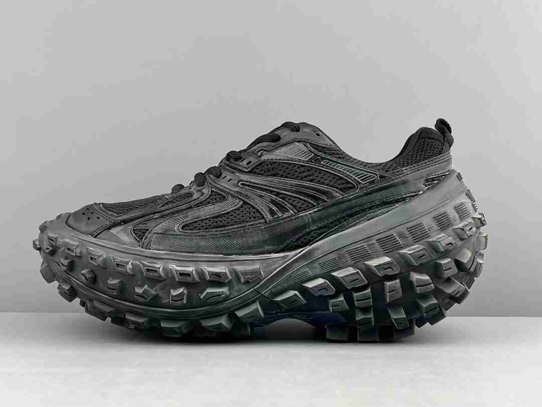 BALENCIAGA BL0114