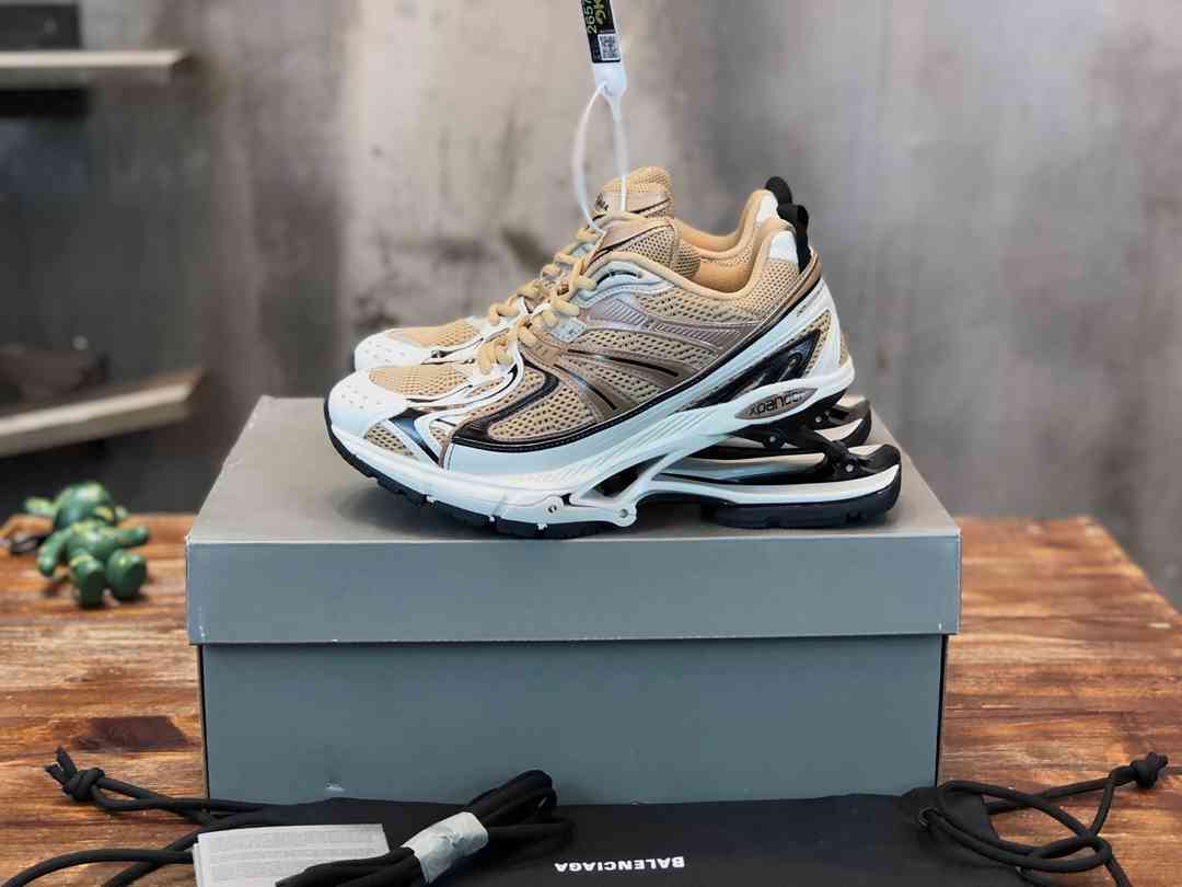 BALENCIAGA BL0119