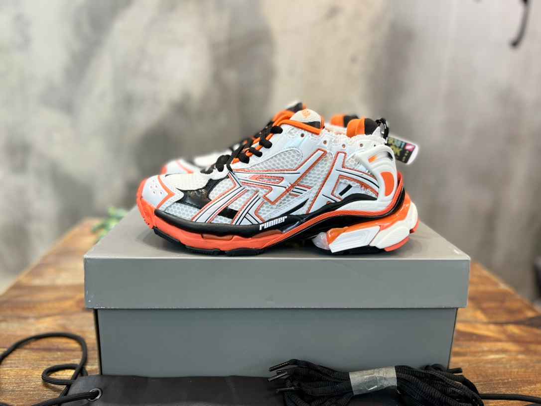 BALENCIAGA BL0126
