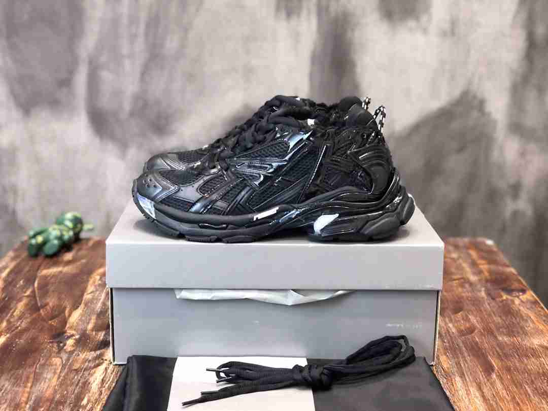 BALENCIAGA BL0132