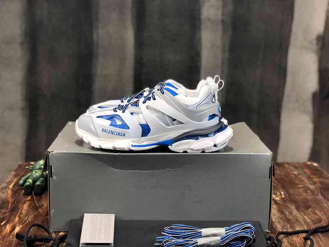 BALENCIAGA BL0143