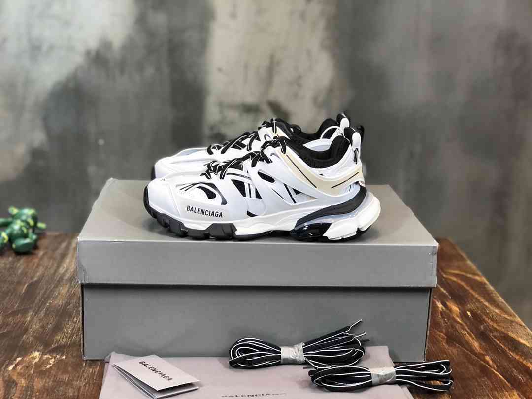 BALENCIAGA BL0149
