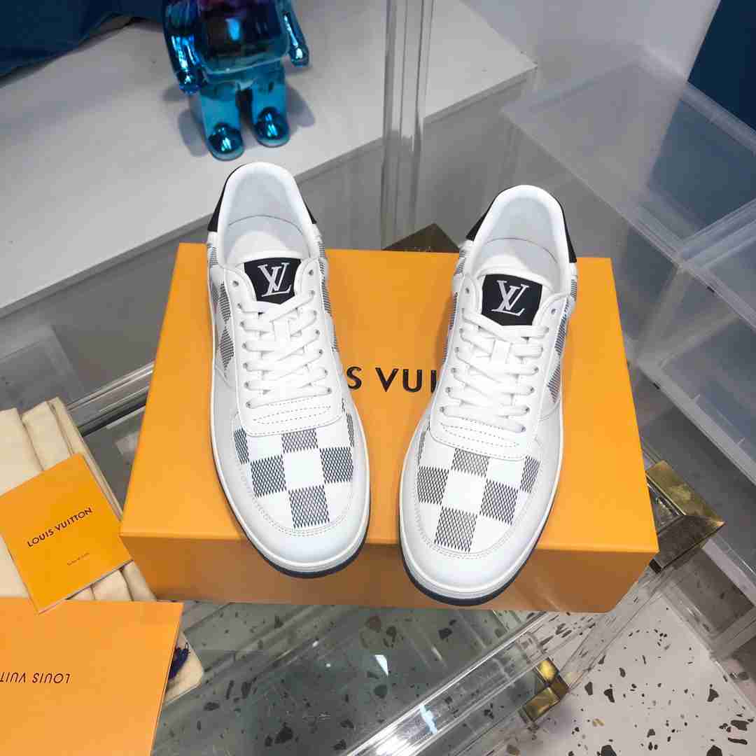 LV  sneakers LU0236