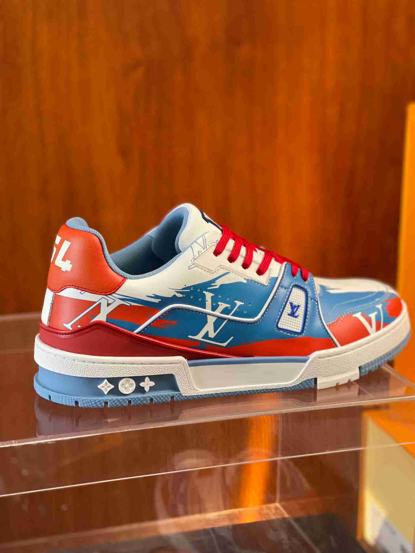 LV   sneakers LU0269