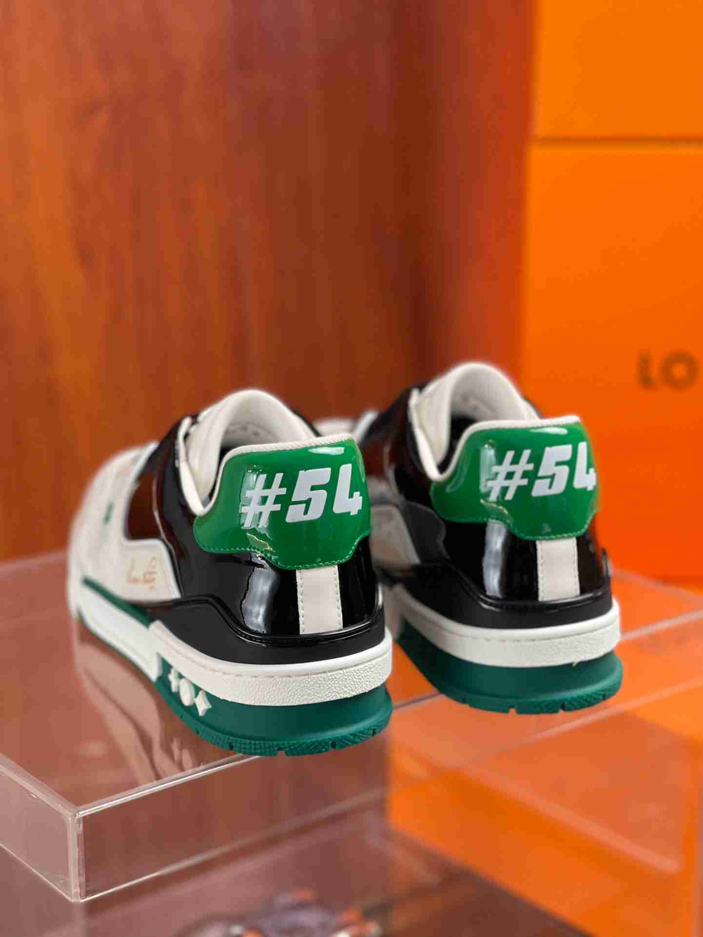 LV   sneakers LU0271