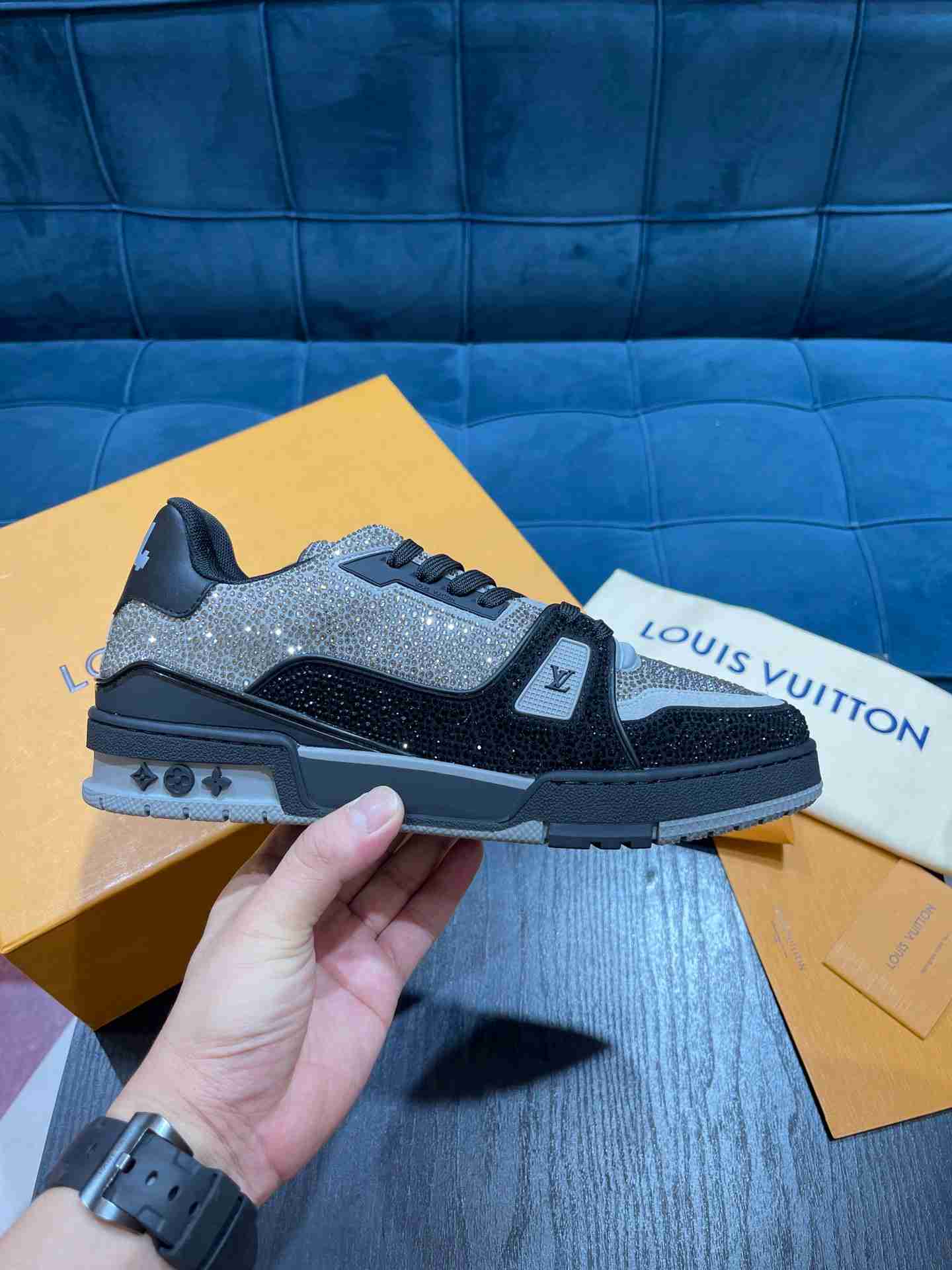 LV sneakers LU0312 LV sneakers LU0312