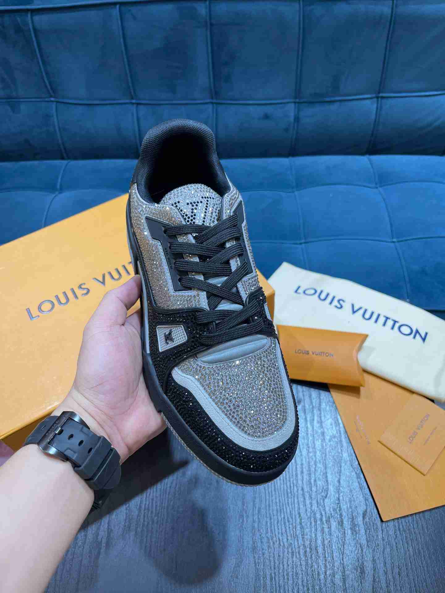 LV sneakers LU0312 LV sneakers LU0312