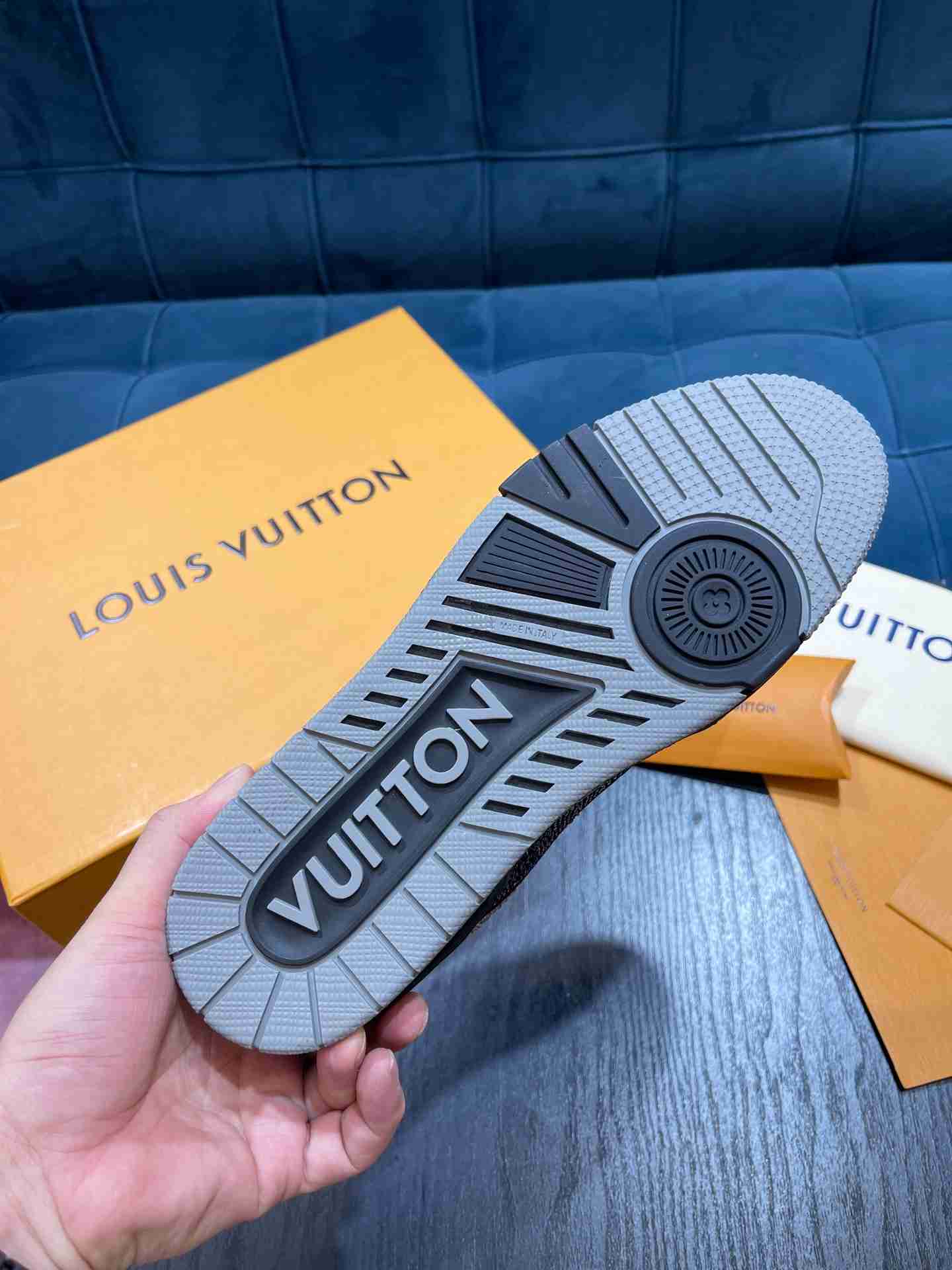 LV sneakers LU0312 LV sneakers LU0312