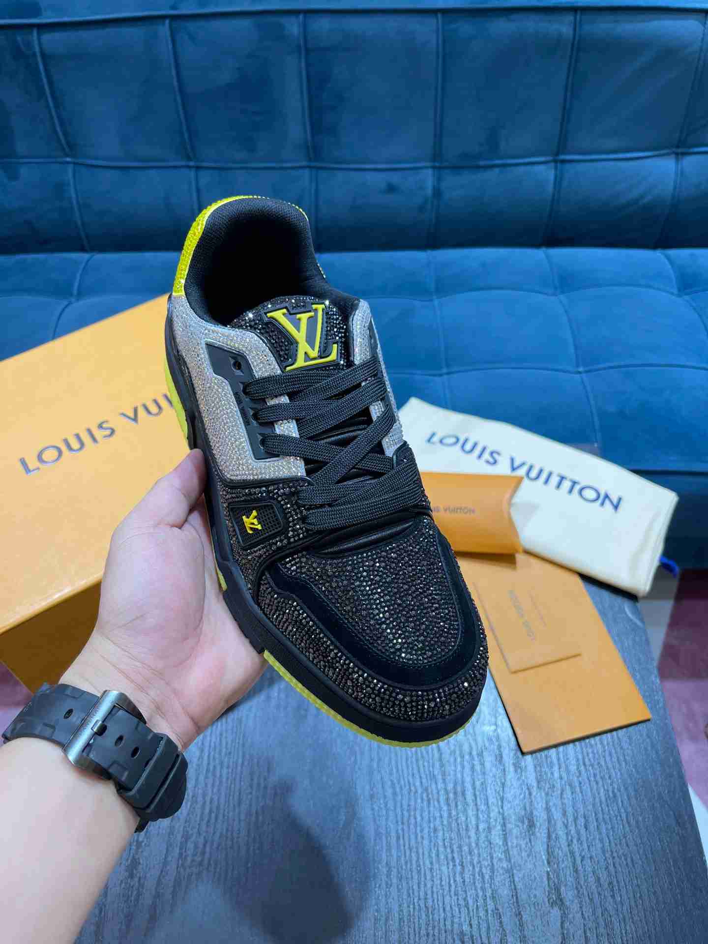 LV   sneakers LU0316