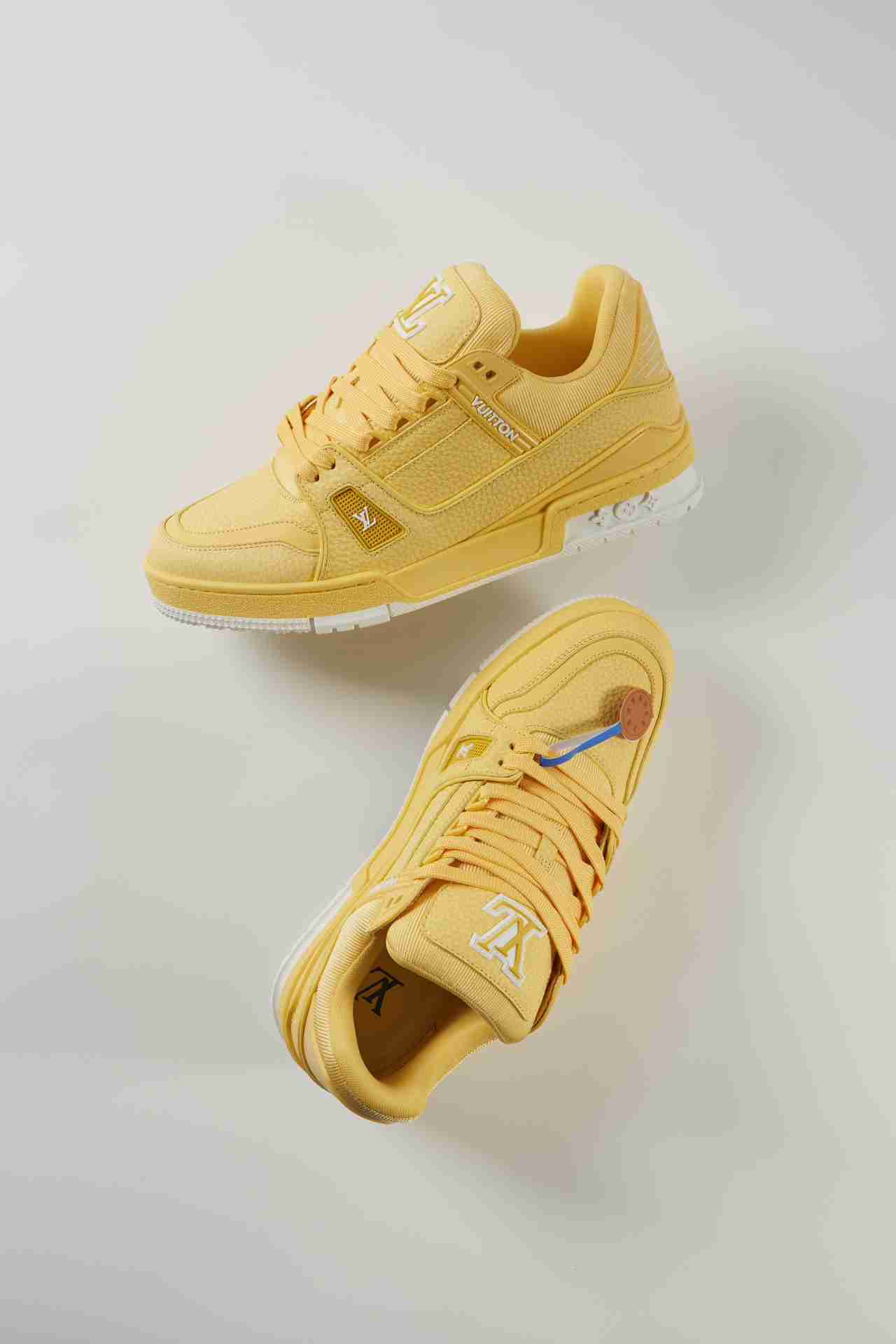 LV    sneakers LU0457