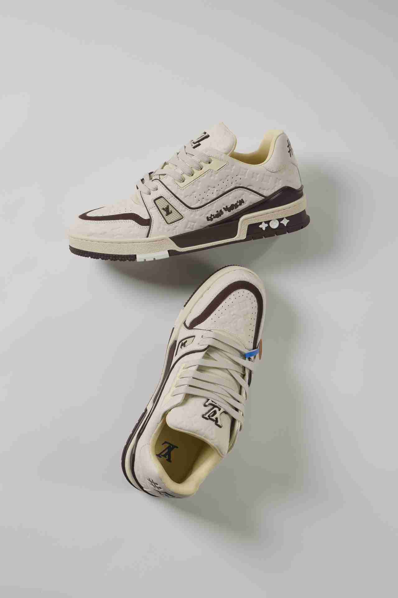 LV    sneakers LU0459