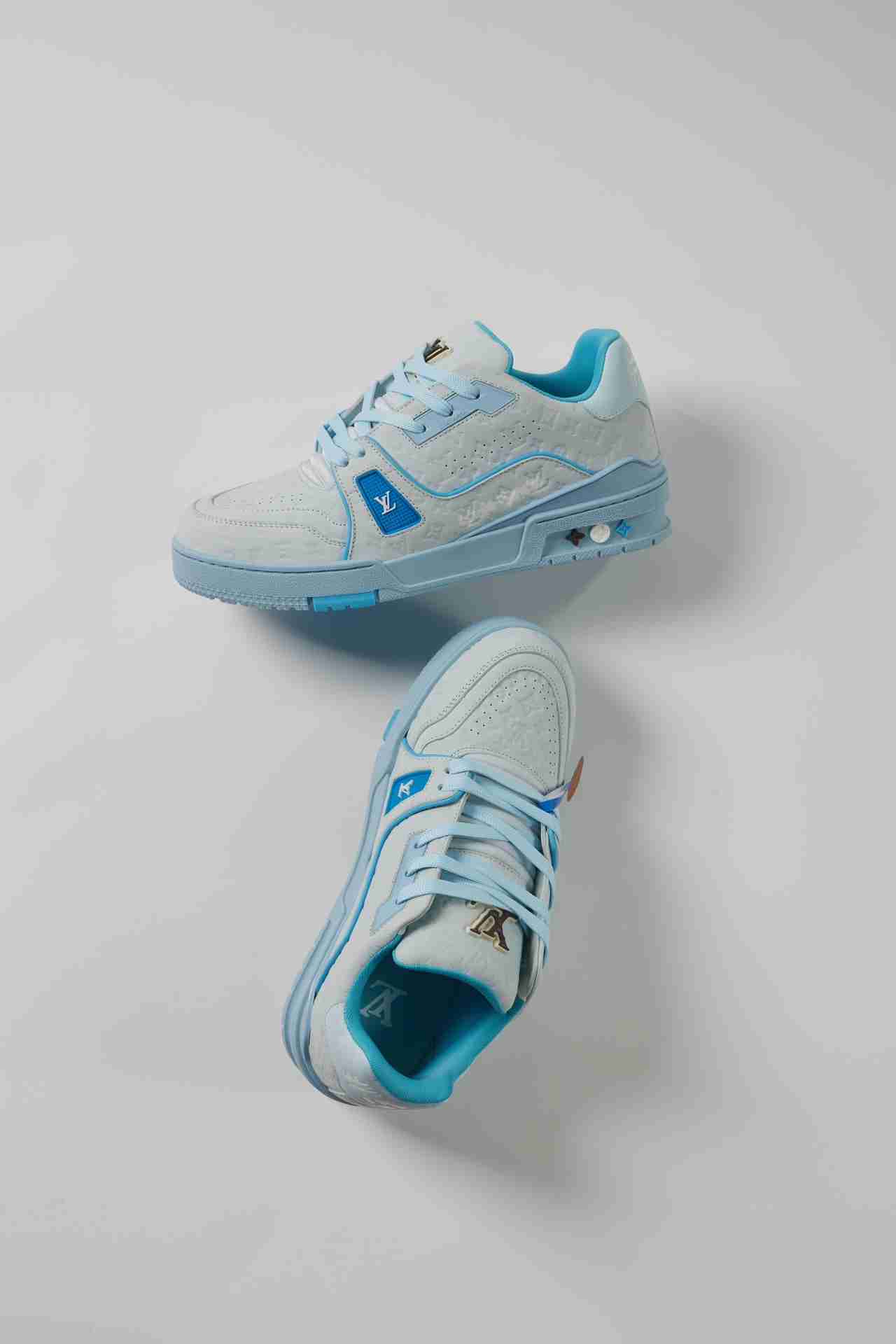LV    sneakers LU0461