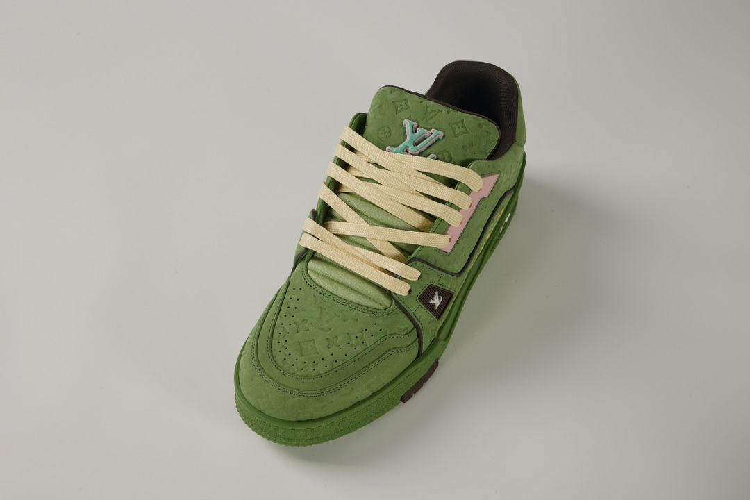 LV    sneakers LU0462
