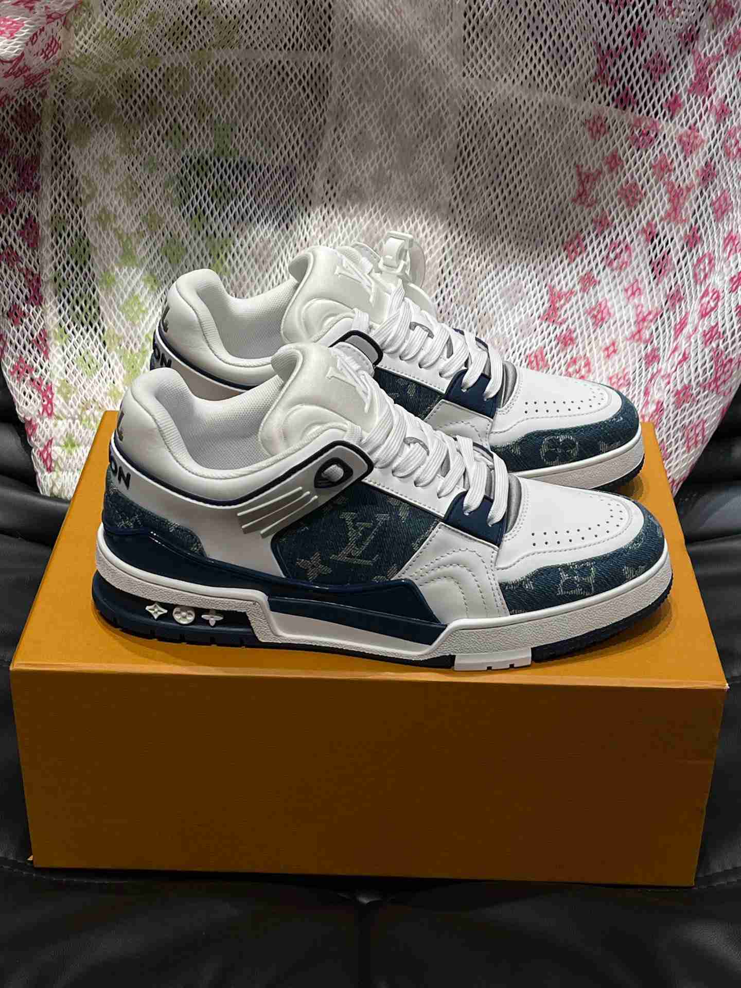 LV      sneakers LU0474