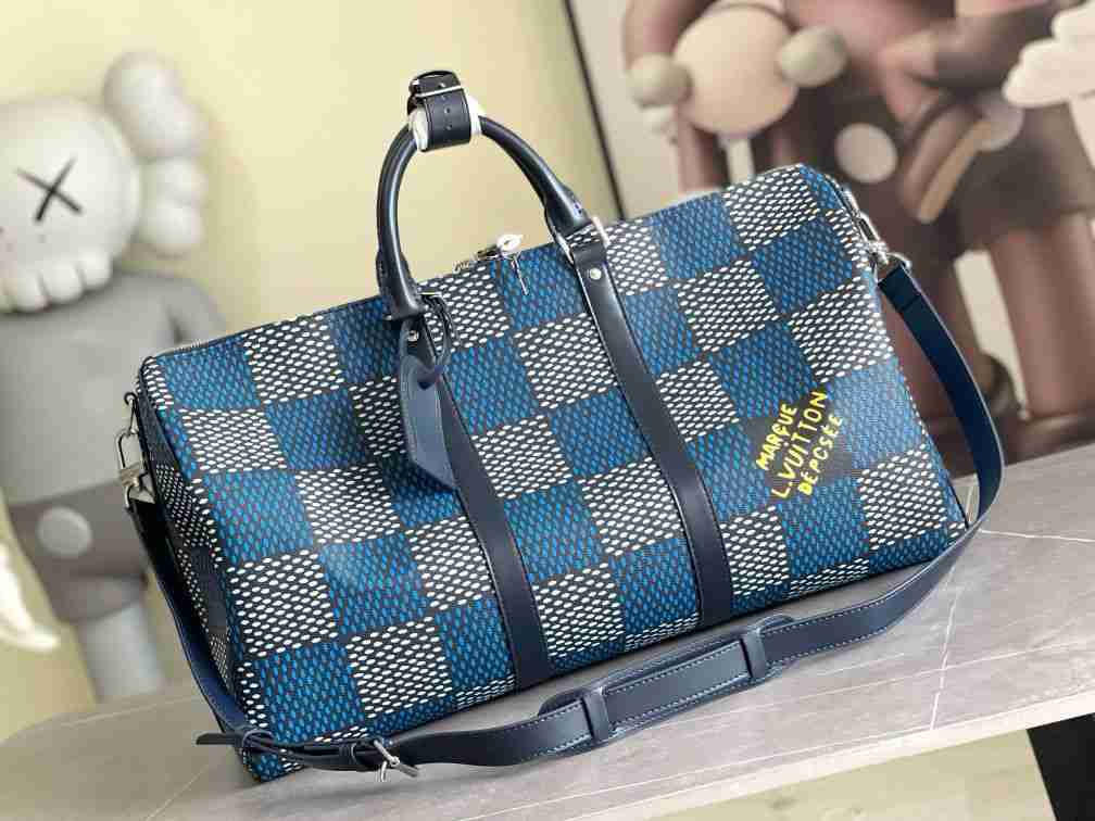 LV Men Bags LVB0136 (high quality）