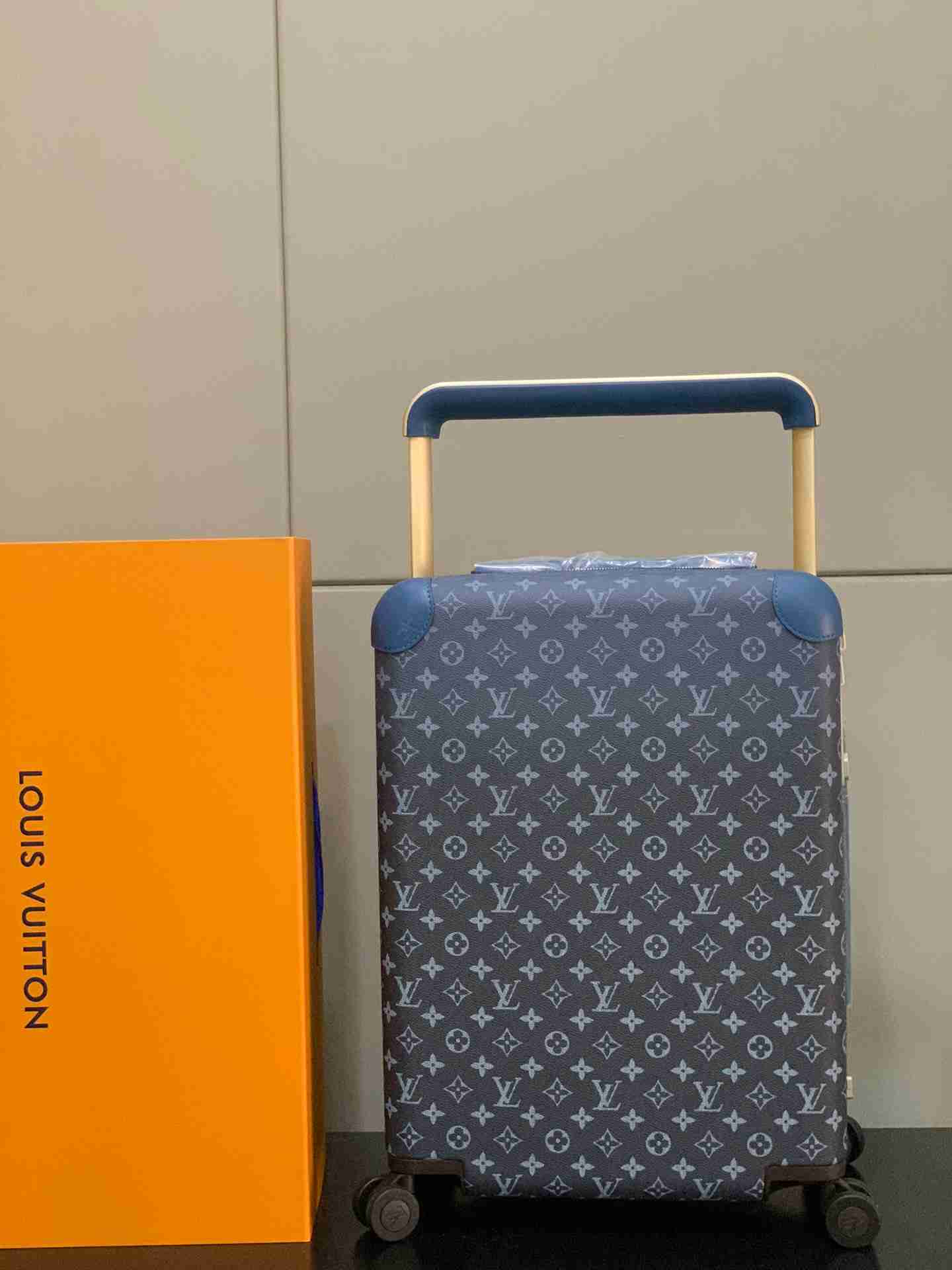 LV Suitcase LXX0004 