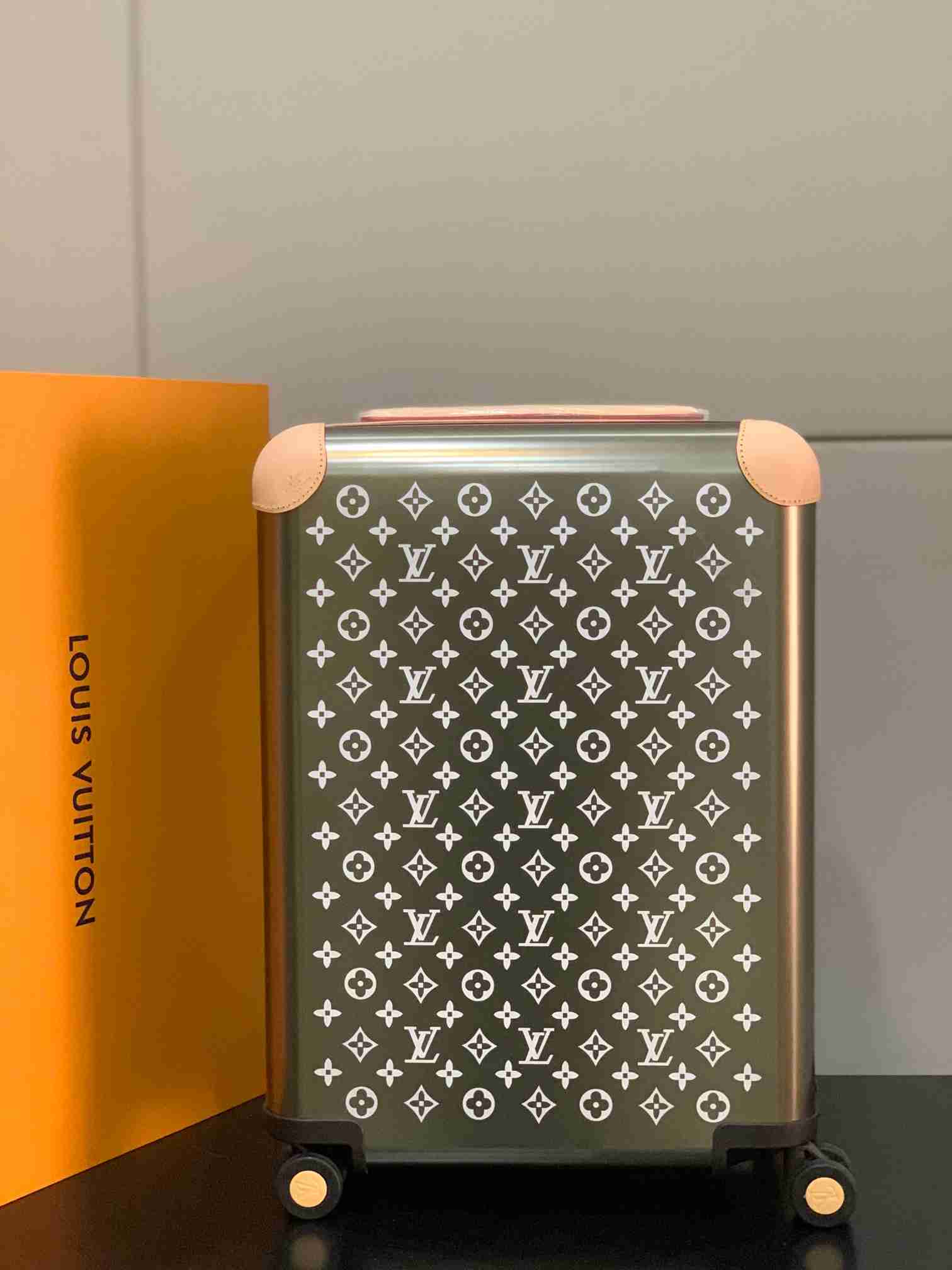 LV Suitcase LXX0005 