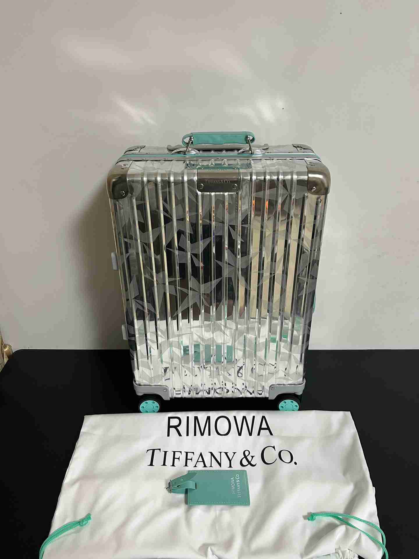 Tiffany & Rimowa Suitcase LXX0006 