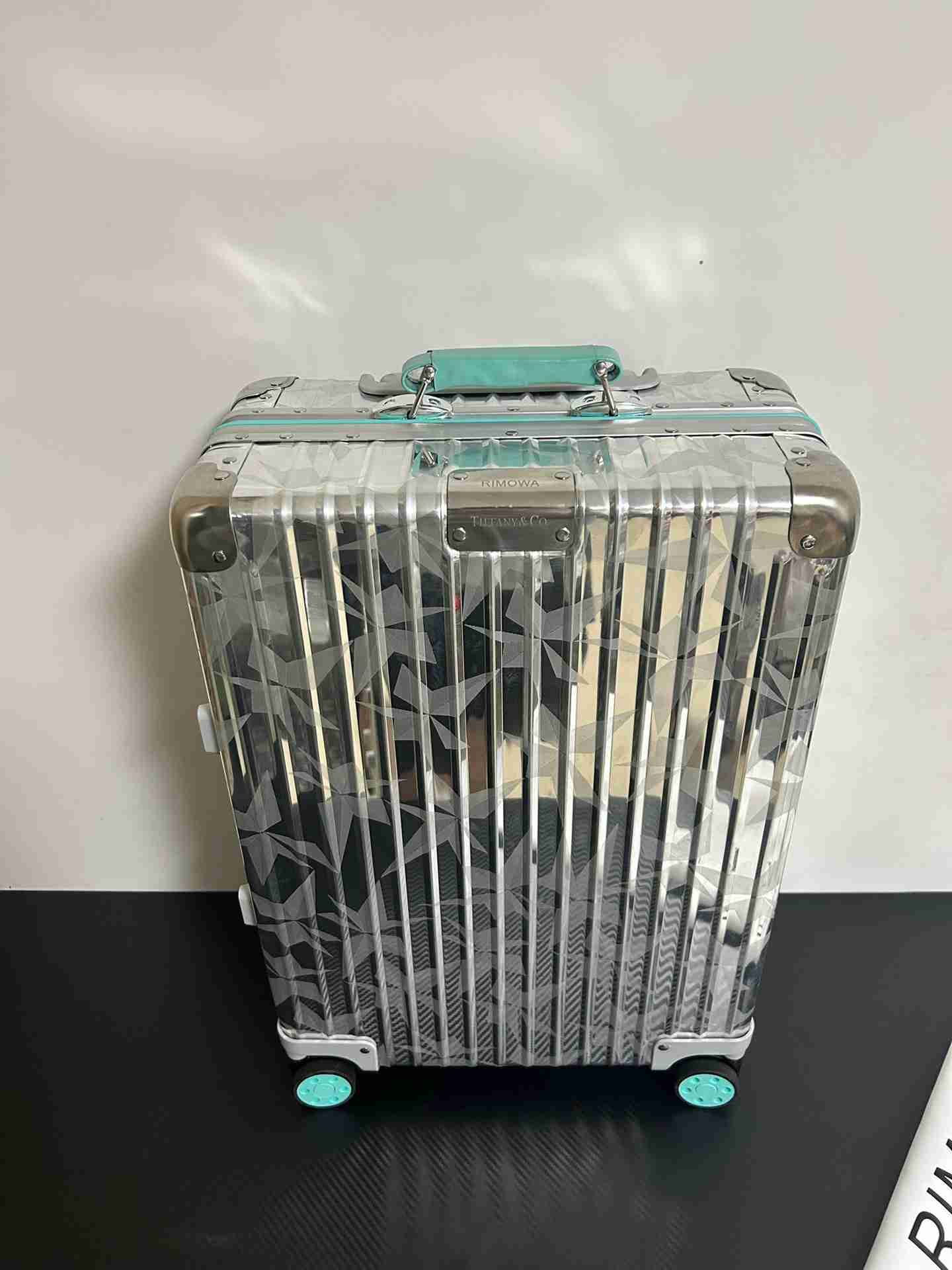 Tiffany & Rimowa Suitcase LXX0006 